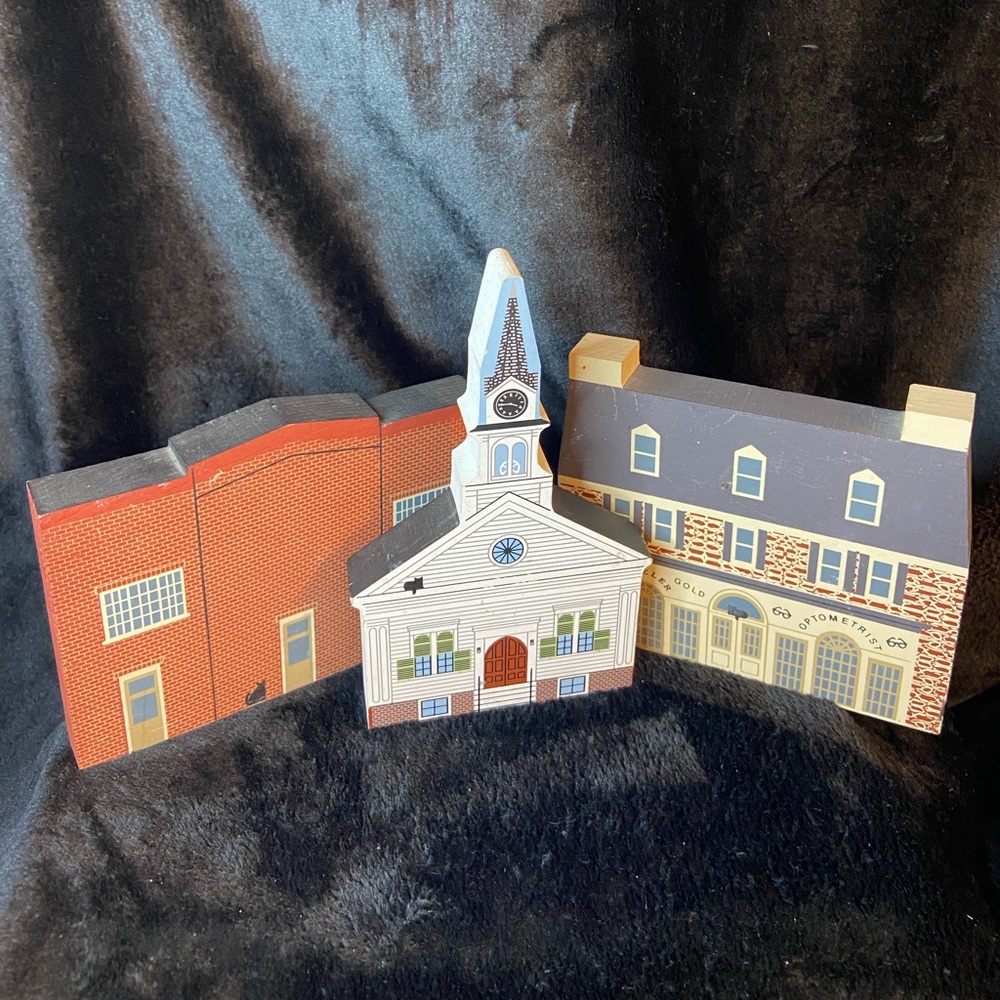 The Cat’s Meow Vintage 1991 Series IV (2) & 1999 Church Series (1) Mini Bldgs